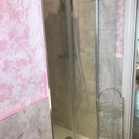 Large Double Room Next To Elisabeth Line Abbey Wood Exterior photo